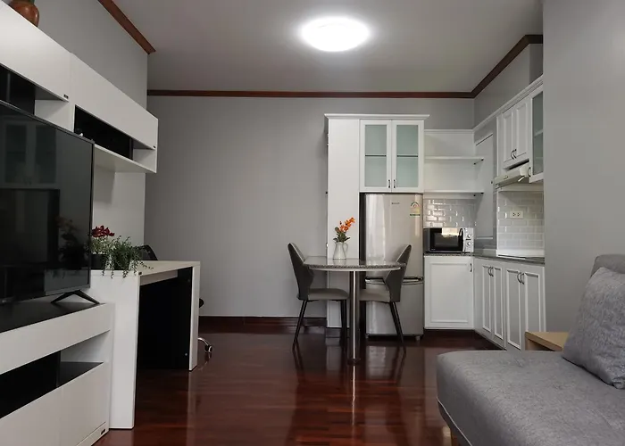 Appartement Cozy 1br Walk To Bts And Airport Rail Link Close To Malls G7