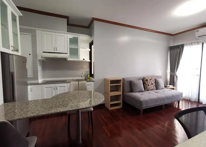 Cozy 1br Walk To Bts And Airport Rail Link Close To Malls G7 Bangkok