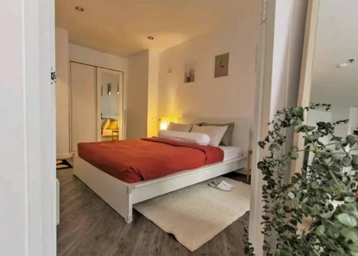 Cozy 1br Walk To Bts And Airport Rail Link Close To Malls G7 Bangkok