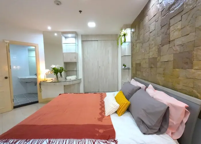 Cozy 1br Walk To Bts And Airport Rail Link Close To Malls G7