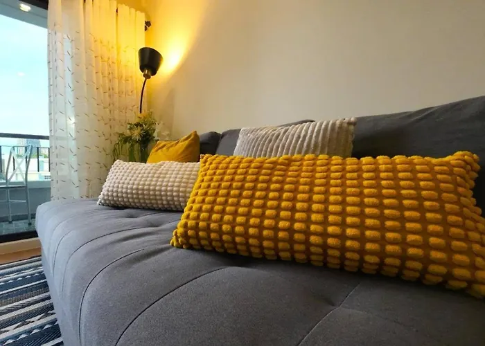 Cozy 1br Walk To Bts And Airport Rail Link Close To Malls G7 Bangkok